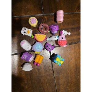 Shopkins Toys Figures Mixed Lot x16 Pieces Various Seasons